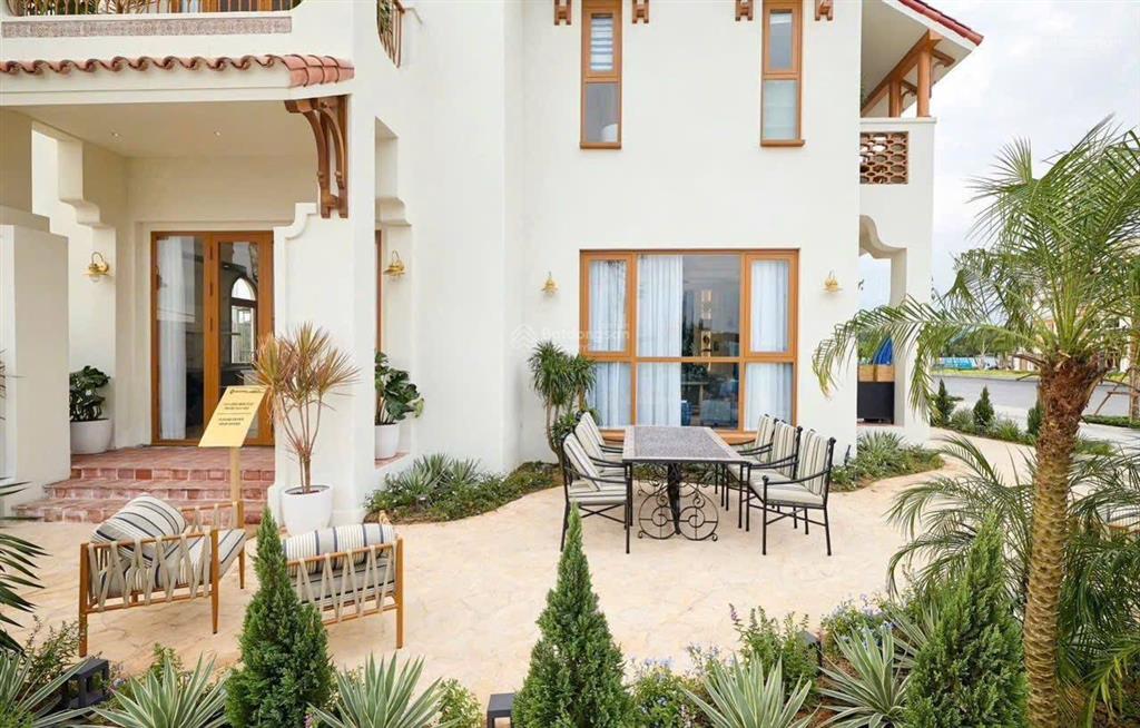 Căn góc biệt thự đơn lập 1 hầm 3 lầu (14x20), view sun world 15ha mua từ cđt   0931 793 ***