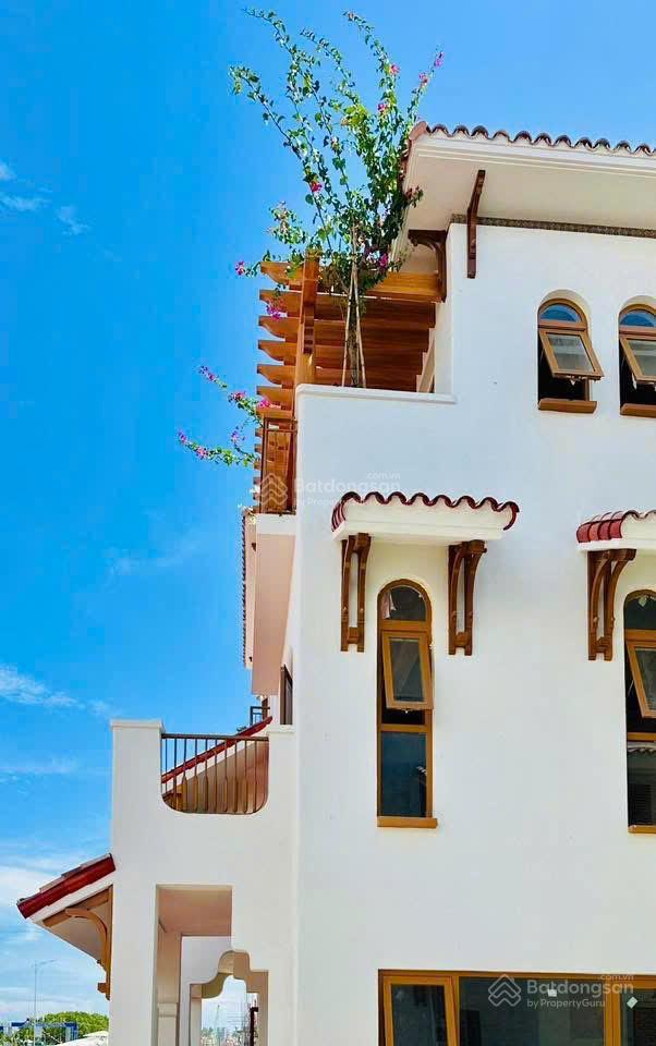 Căn góc biệt thự đơn lập 1 hầm 3 lầu (14x20), view sun world 15ha mua từ cđt   0931 793 ***