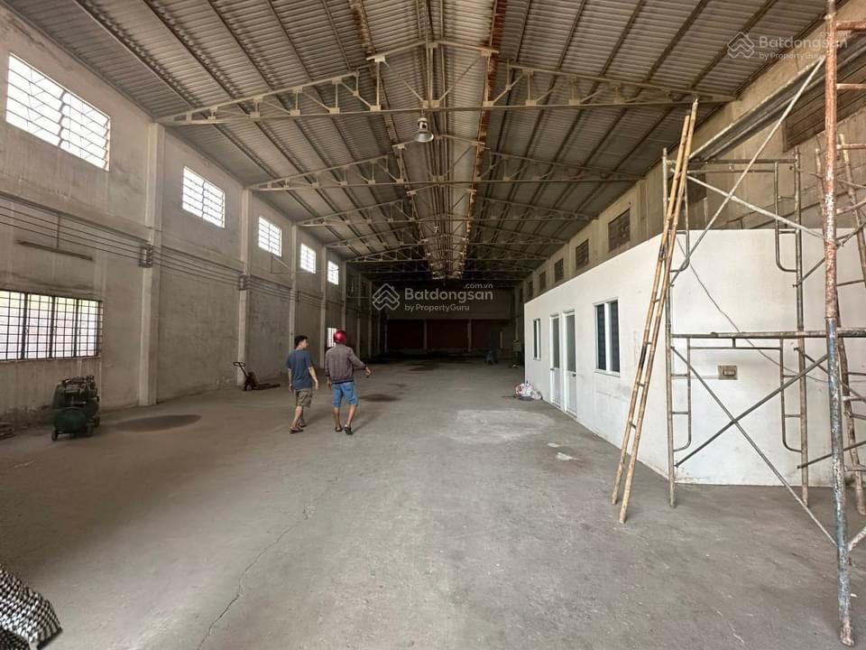 Cho thuê kho xưởng 300m2  25 triệu đường võ văn kiệt  q.8, xin  0968 458 ***