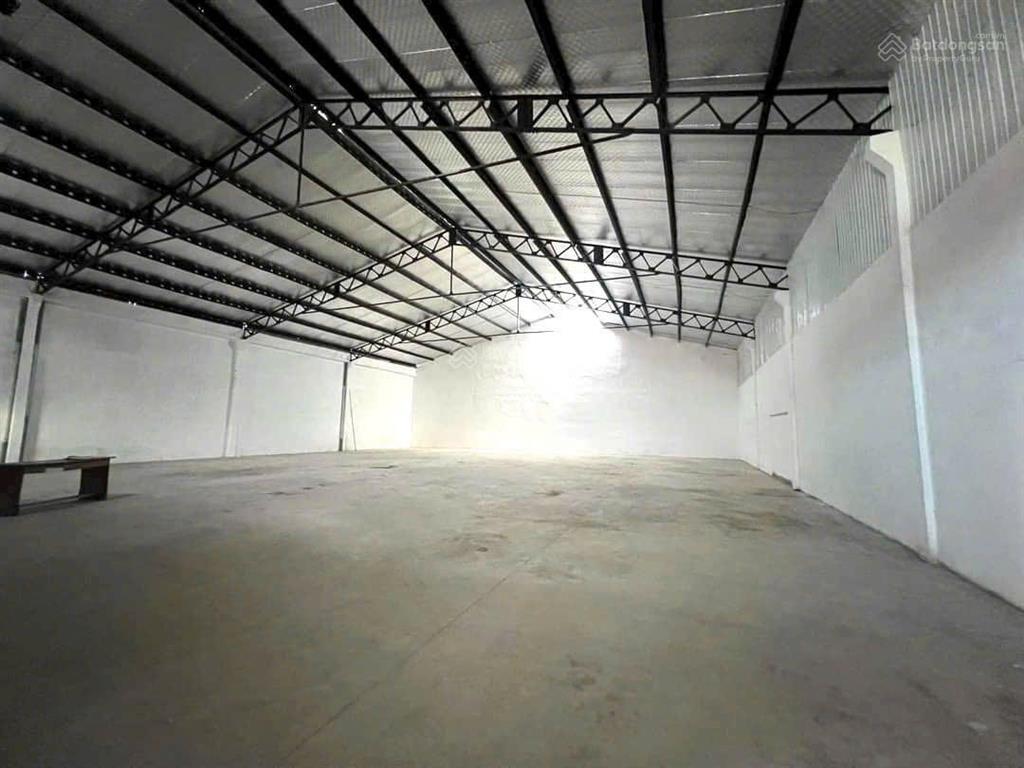 Cho thuê kho xưởng 150m2  12 triệu đường võ văn kiệt  q8. xin  0968 458 ***