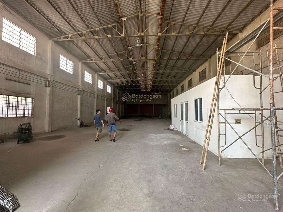 Cho thuê kho xưởng 650m2  48 triệu đường võ văn kiệt  q. 8, xin  0968 458 ***