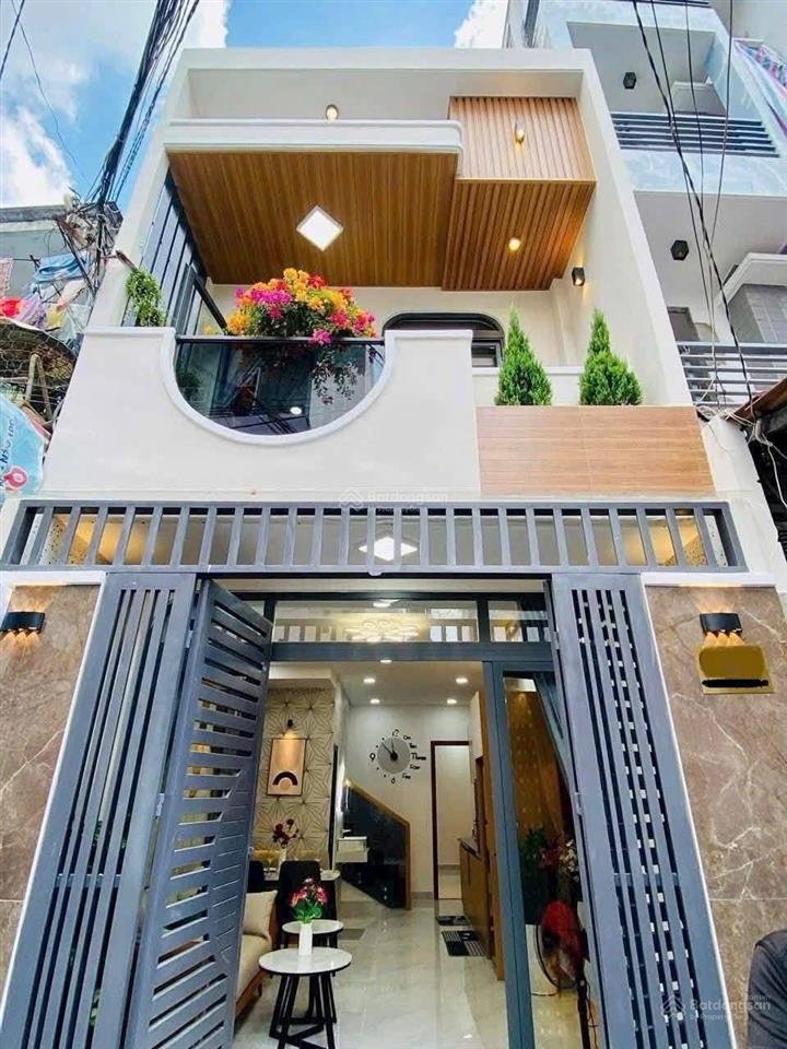 Giao bán nhà trần quang diệu, q3, hẻm xe hơi giá chỉ 3tỷ3 sổ hồng riêng,3 phòng ngủ riêng tư