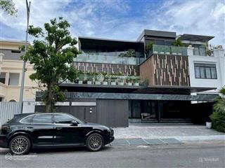 Bán biệt thự siêu đẹp mặt tiền kdc him lam  quận 7  (7,5x20m)  hầm, 5 tầng  giá 45 tỷ