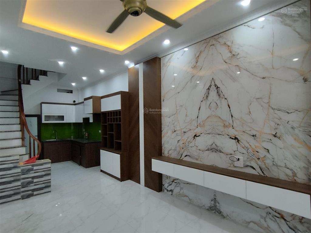 Giảm sâu  bán nhanh nhà kiến hưng 30/32m2*5 tầng, sát trường sát chợ