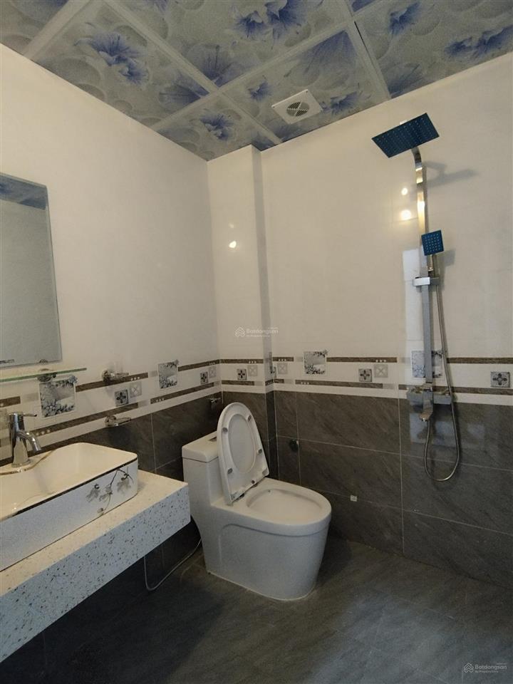 Giảm sâu  bán nhanh nhà kiến hưng 30/32m2*5 tầng, sát trường sát chợ
