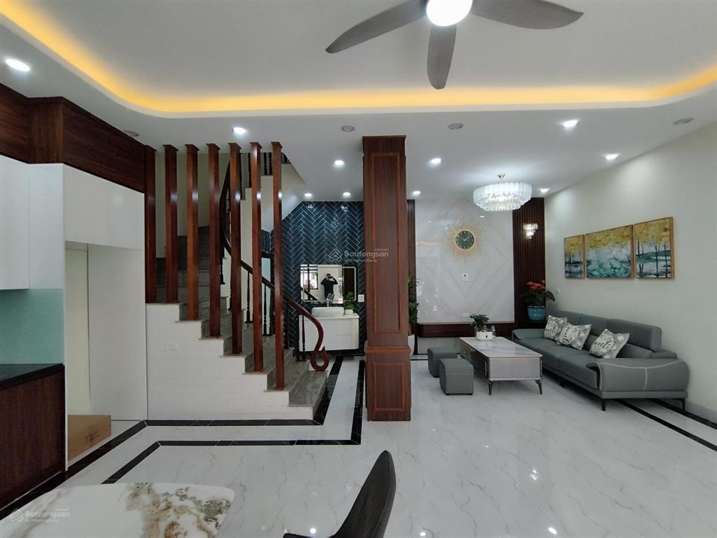 Bán nhà riêng 50m2, 12.5tỷ tại phan đình giót, thang máy  ô tô vào nhà