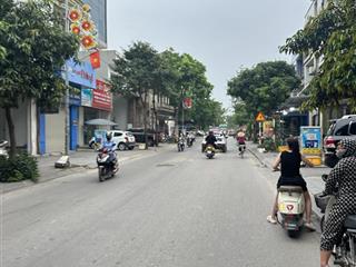Bán nhà mặt phố đào cam mộc, thị trấn đông anh, kinh doanh vô địch, có dòng tiền.