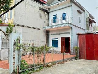 Nhà 3 tầng đầy đủ tiện nghi, tổ 5, tt quang minh, mê linh, hn. dt 184m2, giá 6,5 tỷ
