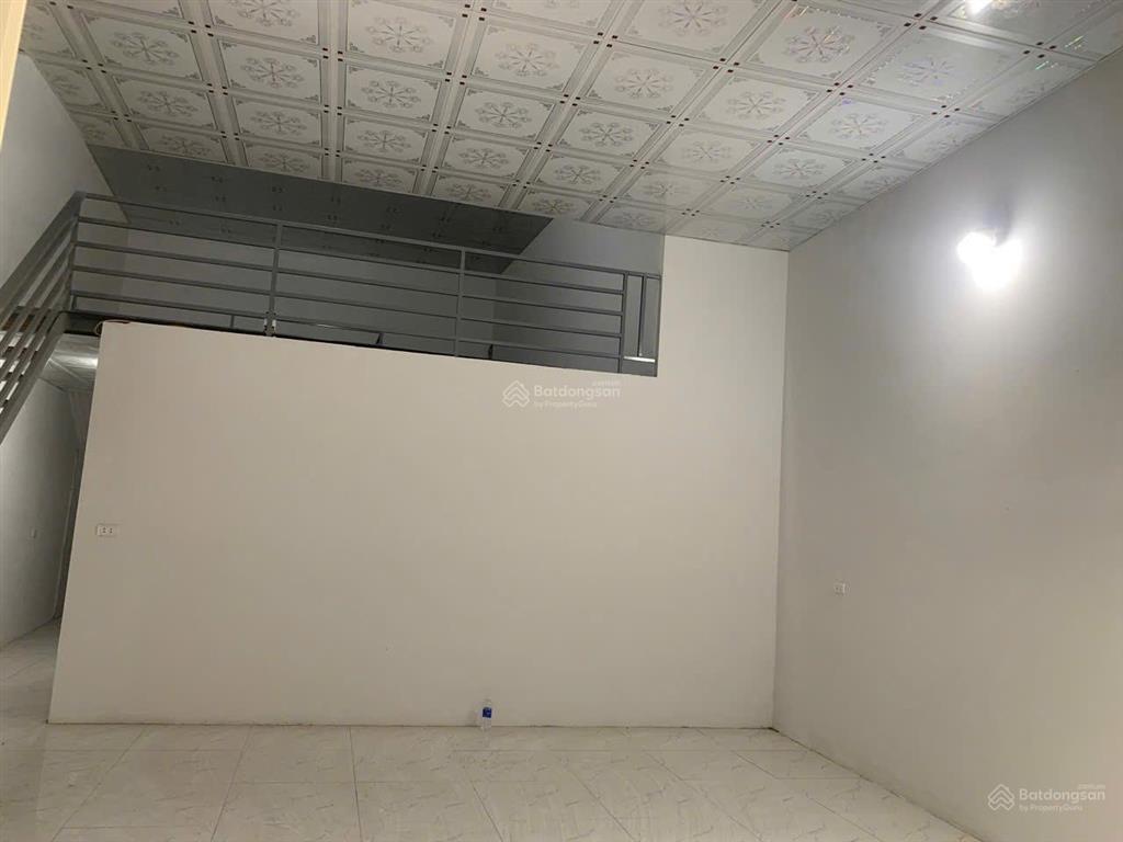 Bán đất tặng nhà cấp 4 sổ đỏ chính chủ gần kcn quang minh