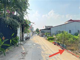 Bán lô đất siêu đẹp thôn ấp tre, tổ 9, quang minh. cách 1 nhà ra đường rộng 20m