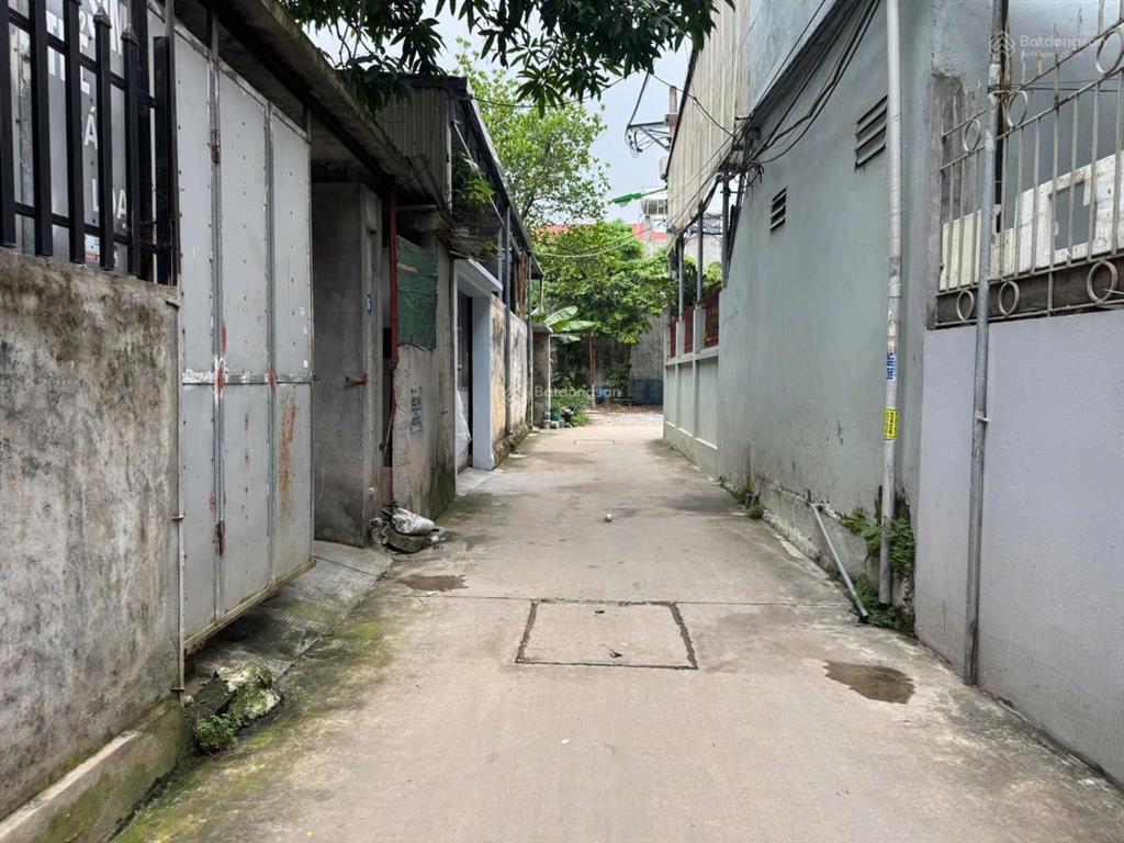 Bán đất tráng việt mê linh hn. dt 51m2 giá 1,87 tỷ. giáp chân cầu thượng cát