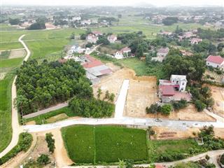 Bán đất thôn lương đình, xã trung giã, tp hà nội. thửa đất vuông đẹp, mặt tiền rộng