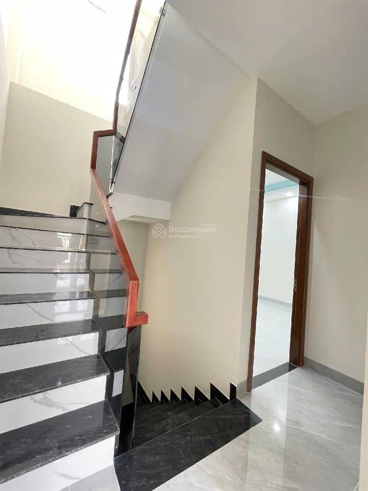 Nhà mới 3 tấm hẻm xe hơi 1560 tỉnh lộ 10, ngang 6,2 x 11m