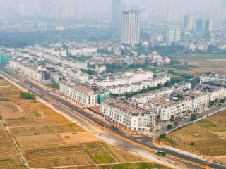 Cc gửi bán căn lk vườn 2 mặt thoáng cạnh đường lê quang đạo view công viên sđcc.  0988 832 ***