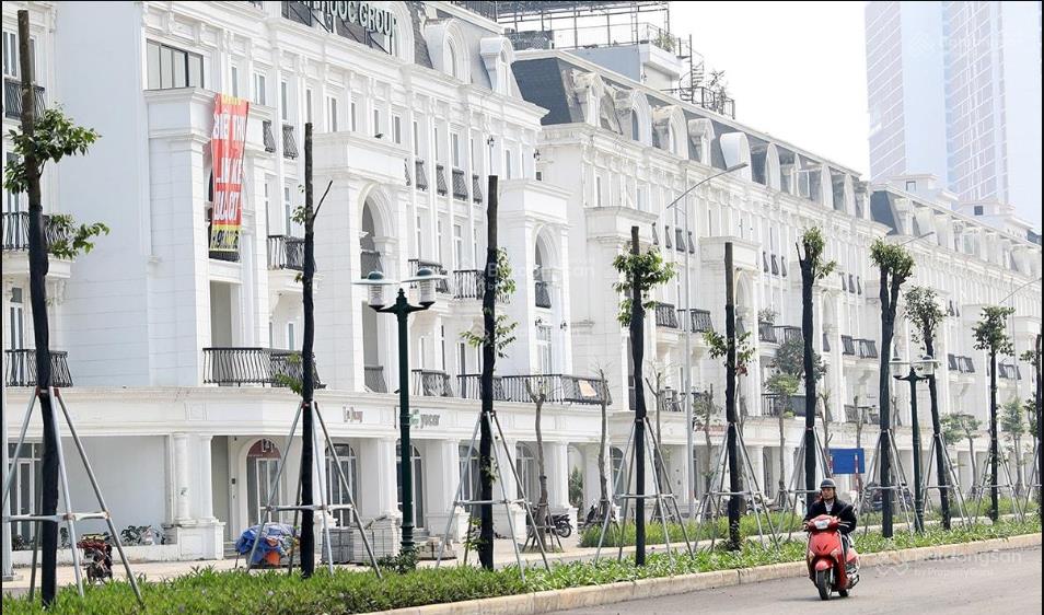 Cc gửi bán căn lk vườn 2 mặt thoáng cạnh đường lê quang đạo view công viên sđcc.  0988 832 ***