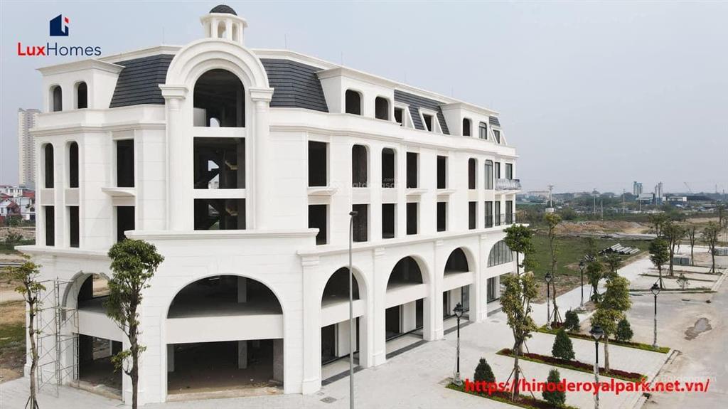 Siêu hiếm ! căn biệt thự view hồ trung tâm kinh doanh sầm uất giá chỉ 300tr/m2.  0988 832 ***