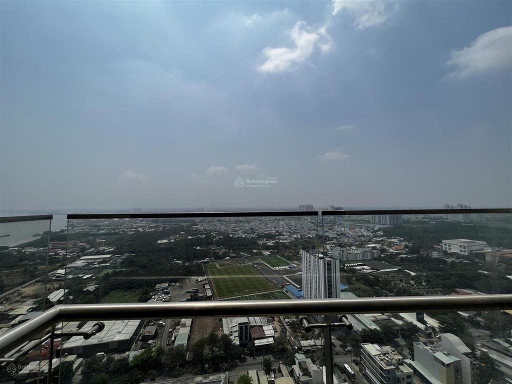 Còn căn duy nhất 2pn 1wc ntcb river panorama giá chỉ 10tr/tháng.  0981 795 ***