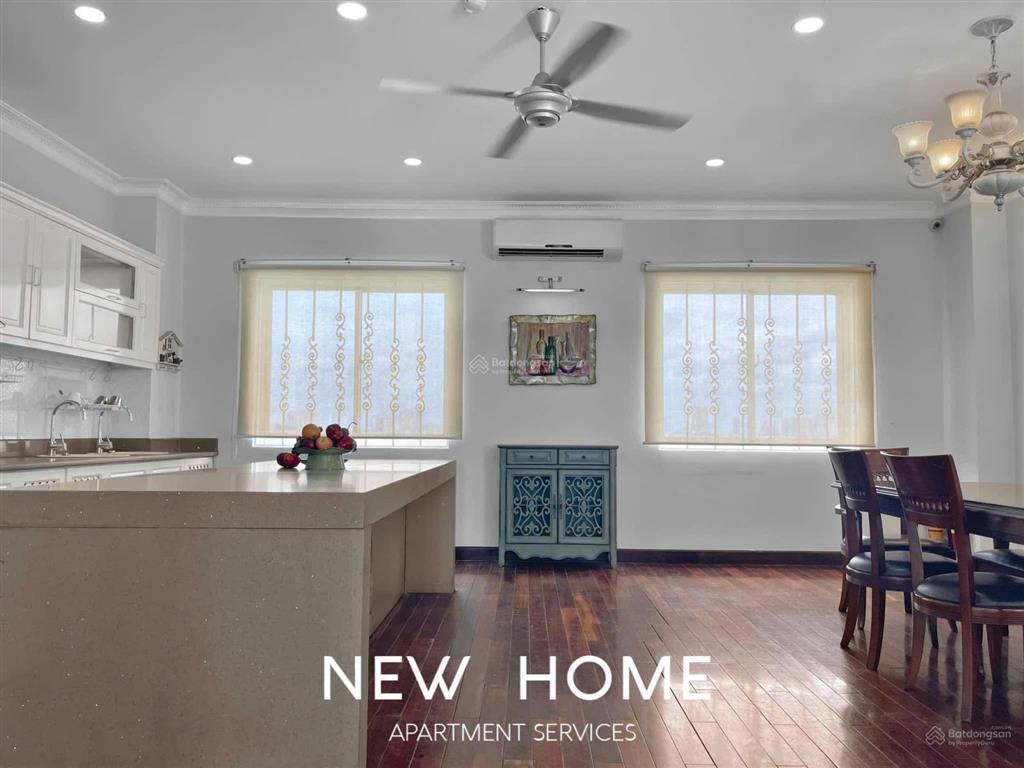 Siêu phẩm 2 phòng ngủ lầu cao ban công full nội thất rộng 95m2 ngay chợ bà chiểu