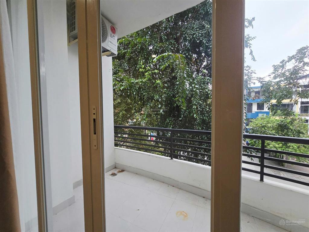 Cho thuê 2 phòng ngủ mới 100% full nội thất ngay nguyễn hữu cảnh gần chân cầu thủ thiêm