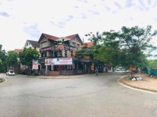 Biệt thự lô góc tuyệt đẹp, to đẹp nhất khu, mặt tiền 16m nằm trên trục chính