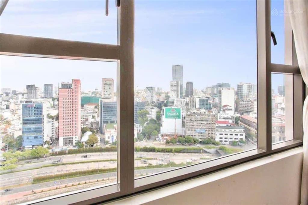 Chính chủ cần bán gấp ! the tresor 3pn  2wc  115m2 giá chỉ 1x tỷ tầng cao view bitexco 0931 337 ***