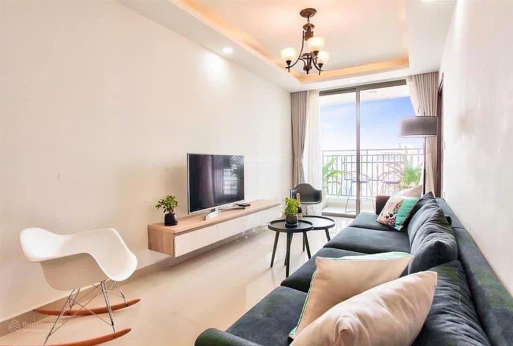 Chính chủ cần bán gấp ! the tresor 3pn  2wc  115m2 giá chỉ 1x tỷ tầng cao view bitexco 0931 337 ***