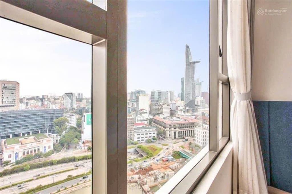 Chính chủ cần bán gấp ! the tresor 3pn  2wc  115m2 giá chỉ 1x tỷ tầng cao view bitexco 0931 337 ***