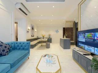 Bán cực lỗ căn hộ 2pn  2wc 82m2 giá chỉ 7tỷ5 view hồ bơi thoáng mát toà saigon royal  0931 337 ***