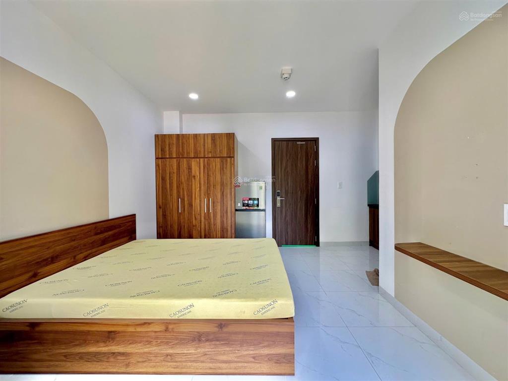 Cho thuê studio cực xinh  full nội thất  ban công thoáng  gần ubnd