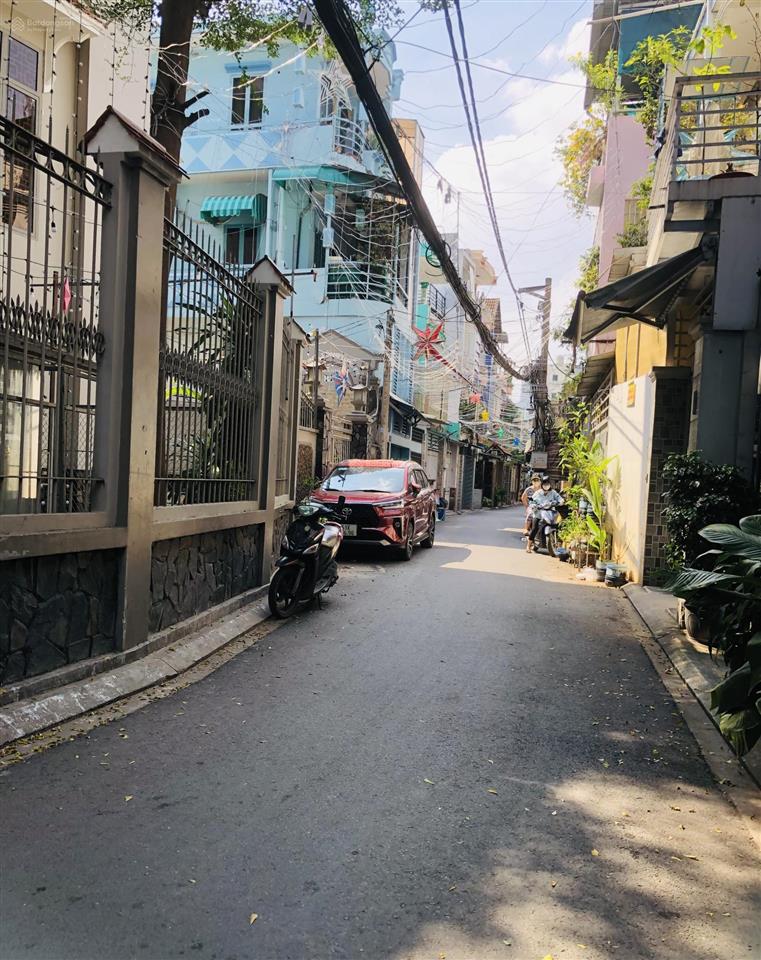 Hẻm xe hơi ngang 4 dài 11m 4 phòng ngủ  3 tầng  phạm văn hai  phường 3  tân bình  nhỉnh 7 tỷ