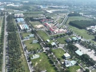 Bán gấp lô 250m2 giá 3tỷ7 ngay ubnd huyện long thành đối diện kcn long thành đường lớn 20m. sổ sẵn