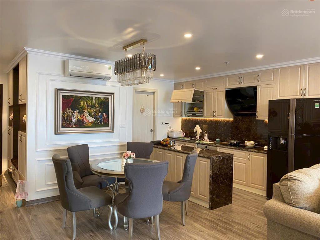 Chính chủ bán cc cầu giấy center point 85m2 3pn, 2wc. view đẹp. giá chuẩn 8,2 tỷ. 0961 270 ***