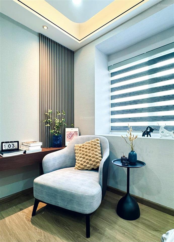 Chính chủ gửi bán chcc 130m2  3n2w the light, tố hữu. full nội thất. giá 9,9 tỷ.  0961 270 ***