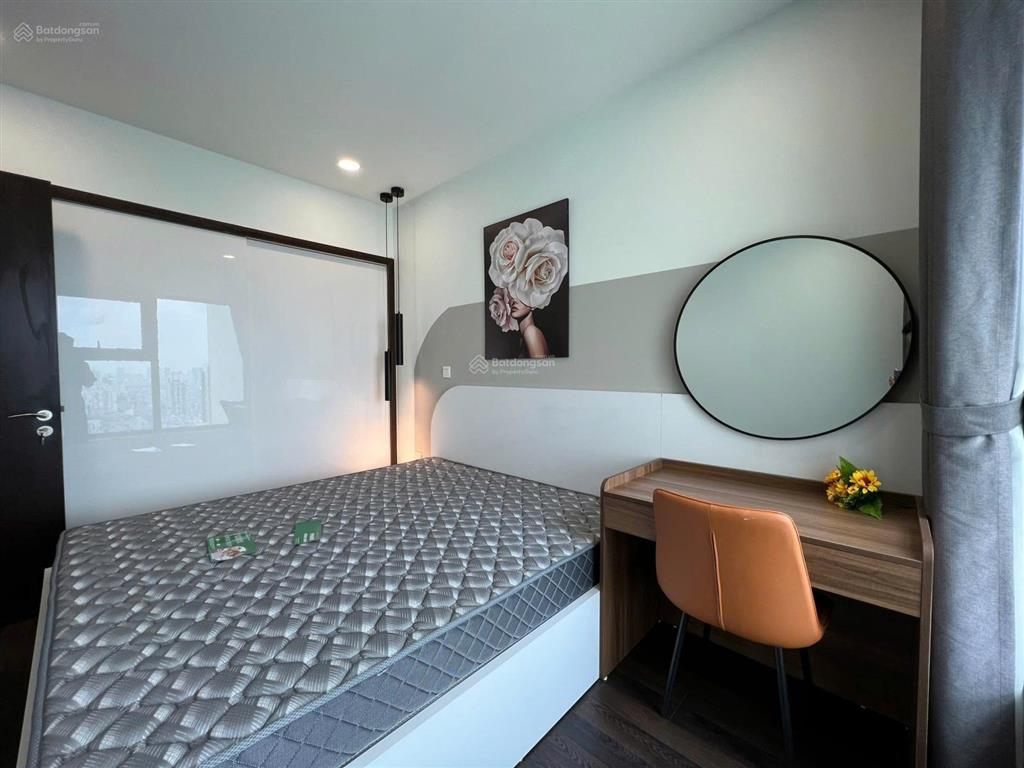 Chính chủ bán căn hộ 2pn 2wc  70m2 tại samsora premier. giá 5,6 tỷ.  0961 270 ***