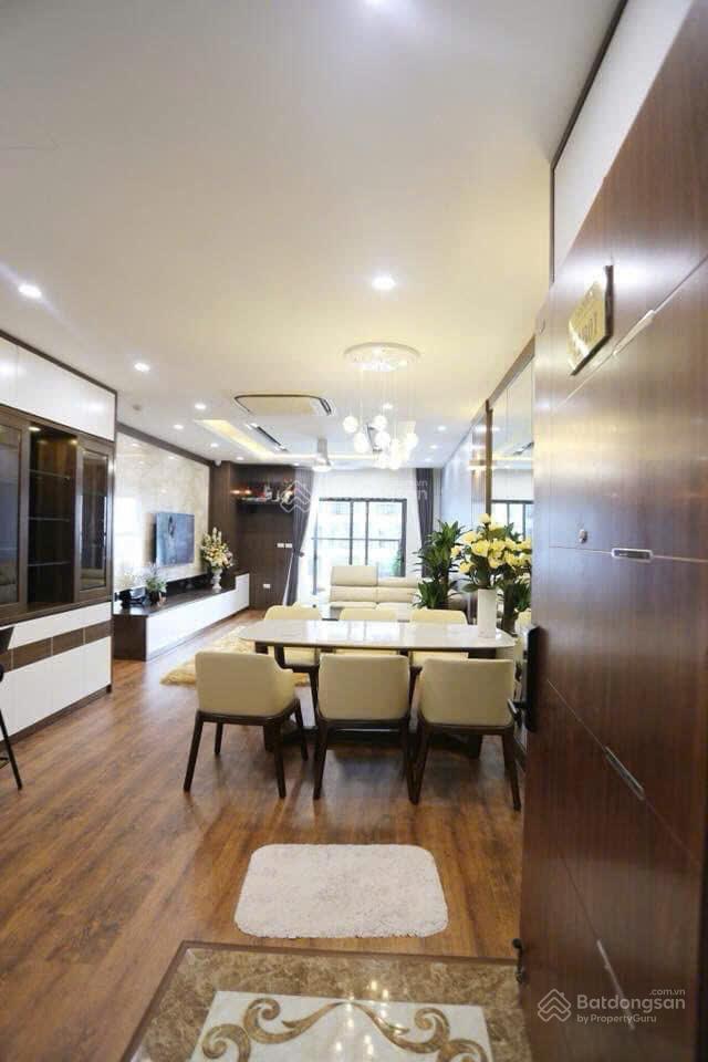 Chính chủ gửi bán căn hộ 94m2  3 phòng ngủ cc goldsilk complex. giá 7,7 tỷ.  0961 270 ***