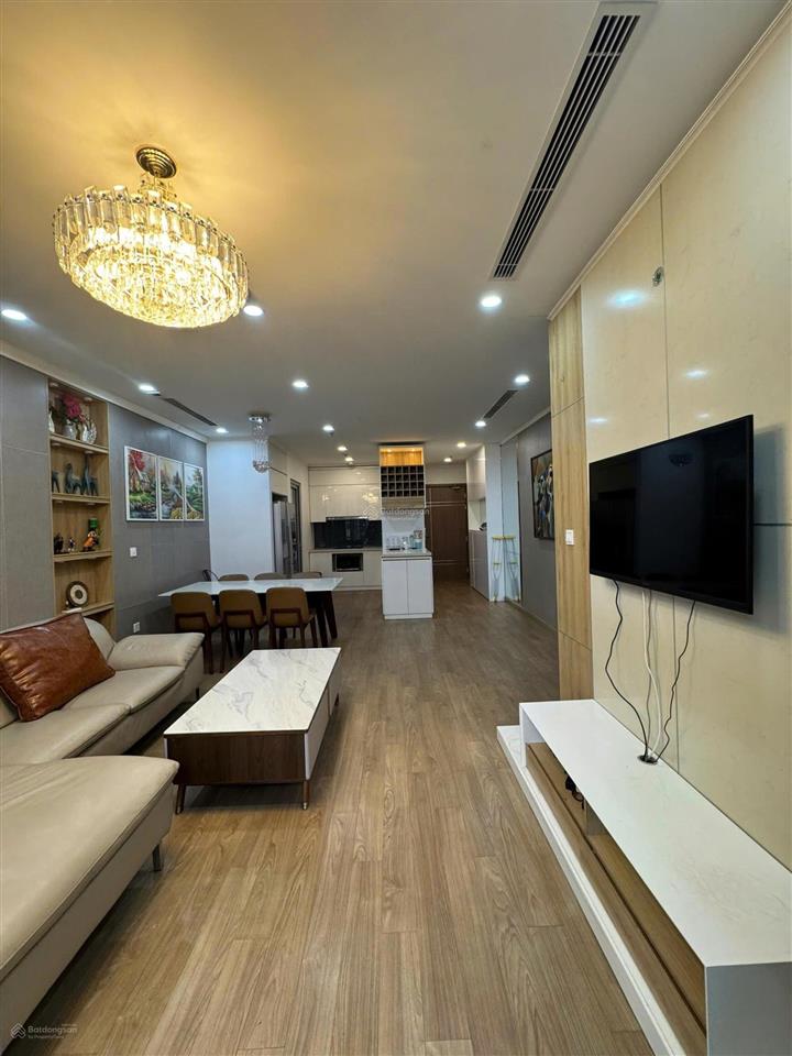 Chính chủ bán căn góc 80m2 2n2wc e2 yên hoàchelsea residences cực hiếm giá 6.9 tỷ. 0979 163 ***