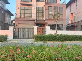 Cần bán biệt thự đơn lập 300m2 dự án zeitgeist nhà bè view sông giá 53 tỷ  0987 490 ***