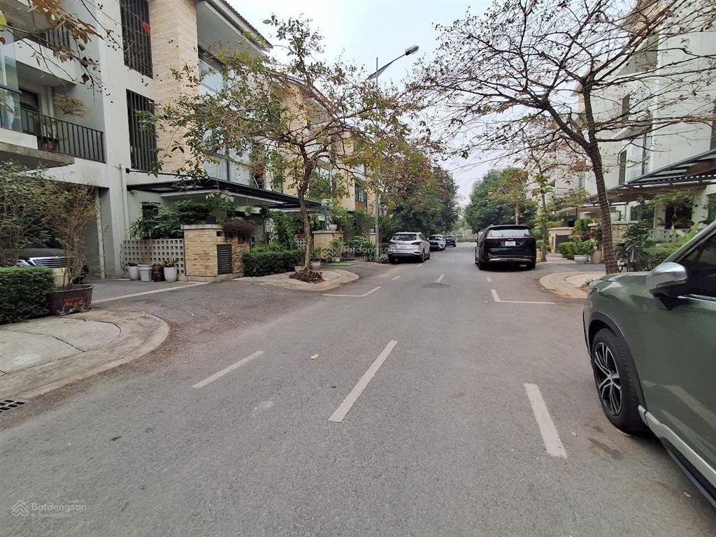Cần bán nhà biệt thự liền kề thạch bàn long biên