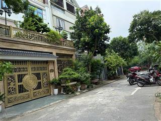 Cần bán nhà biệt thự liền kề thạch bàn long biên hà nội