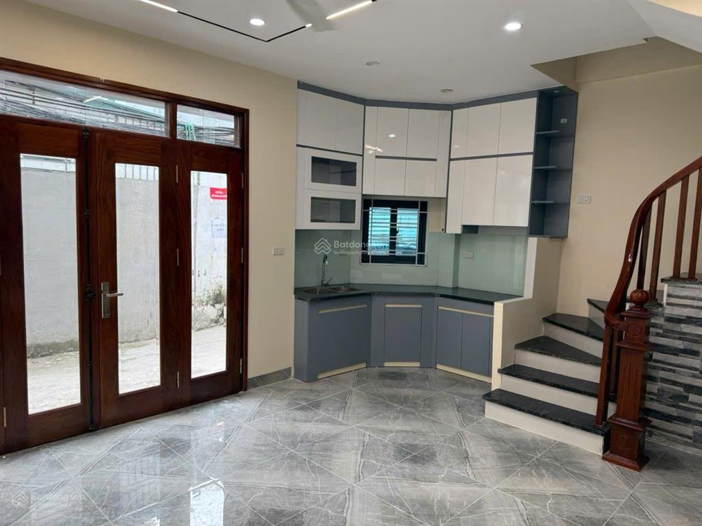 Cần bán nhà cự khối long biên hà nội