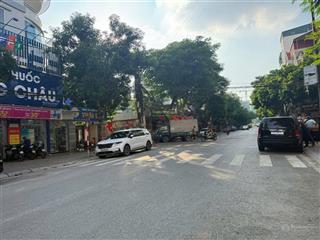 Cần bán đất mặt phố trạm long biên hà nội