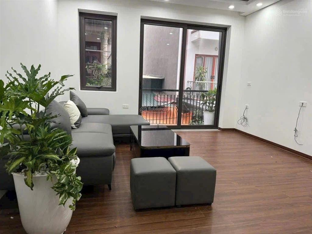 Cần bán nhà thạch bàn long biên hà nội.