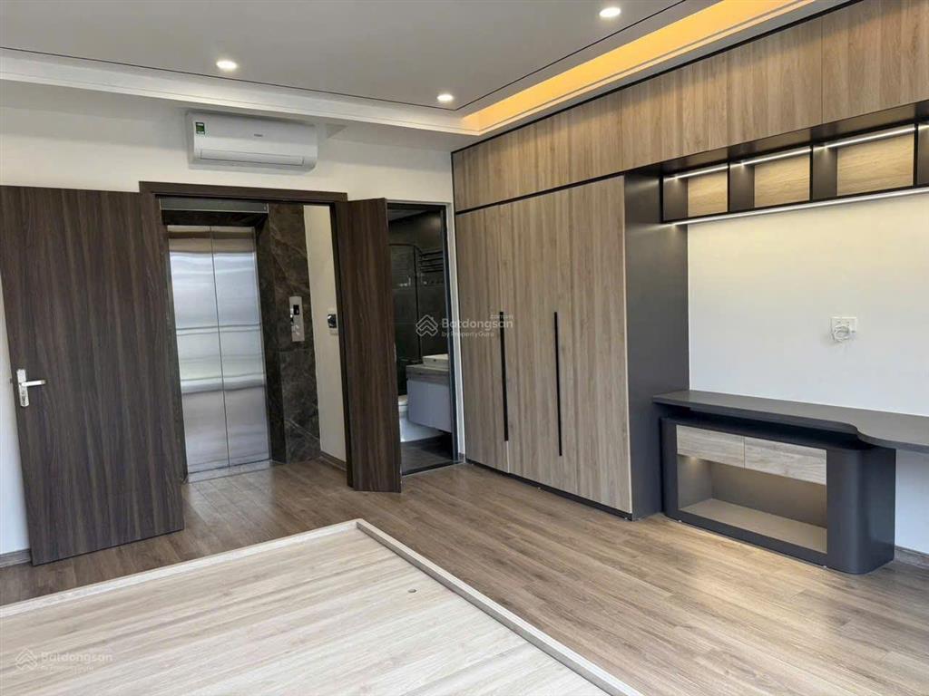 Cần bán nhà cổ linh long biên hà nội.