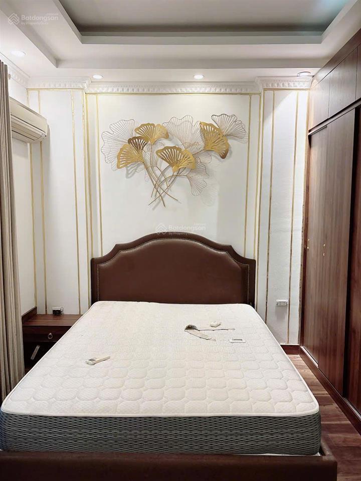 Cần bán nhà cổ linh long biên hà nội.