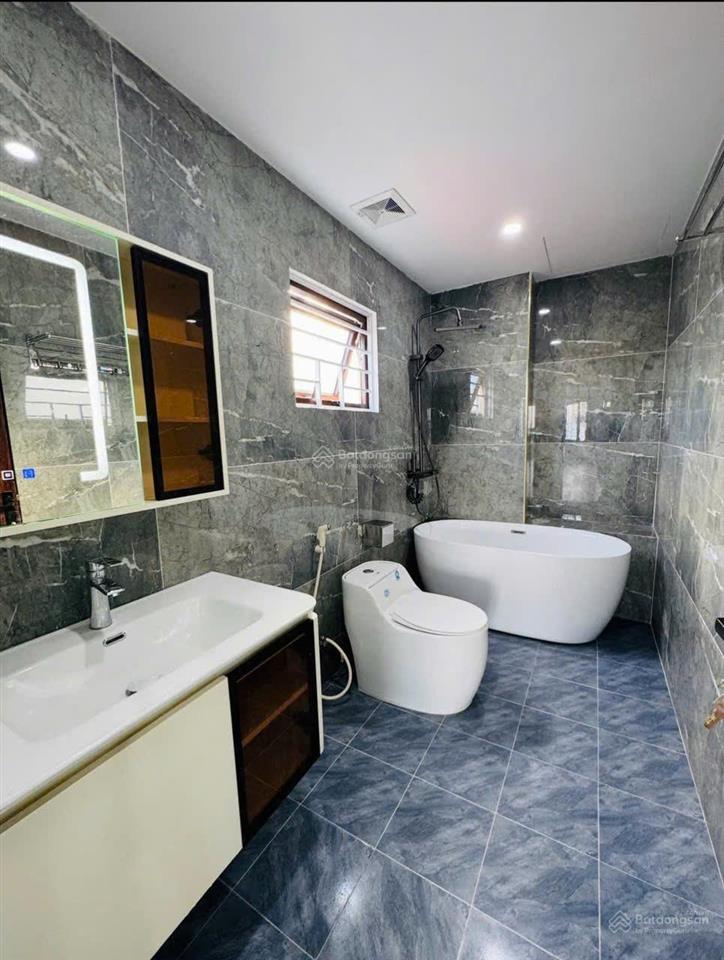 Cần bán nhà cổ linh long biên hà nội