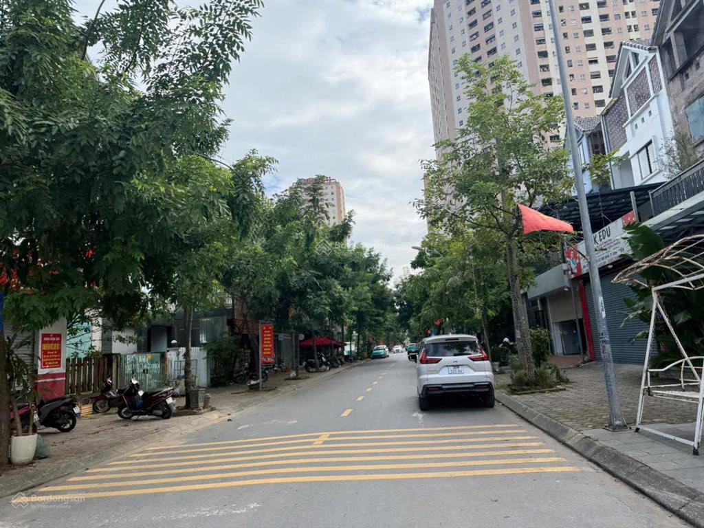 Cần bán nhà liền kề thạch bàn long biên hà nội