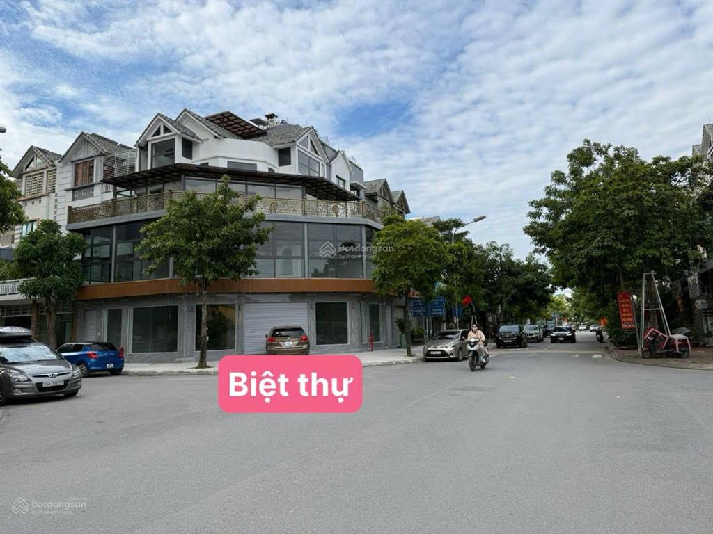 Cần bán biệt thự liền kề thạch bàn long biên hà nội.