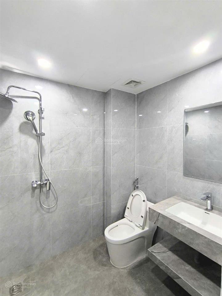 Cần bán nhà sài đồng long biên hà nội.