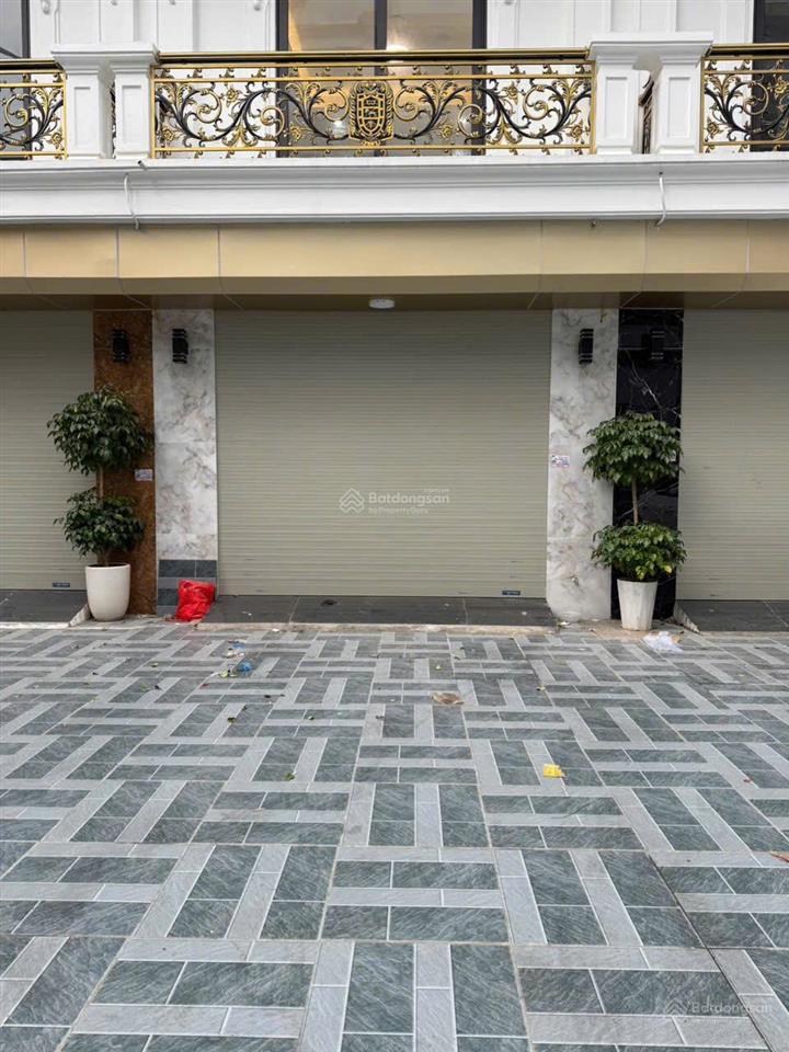 Cần bán nhà cổ linh long biên hà nội.