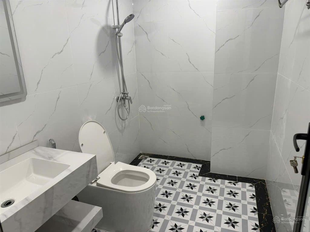 Cần bán nhà thạch bàn long biên hà nội.